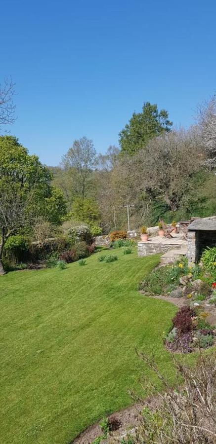 Low Nook Farm Holiday Cottage แบรมพ์ตัน ภายนอก รูปภาพ