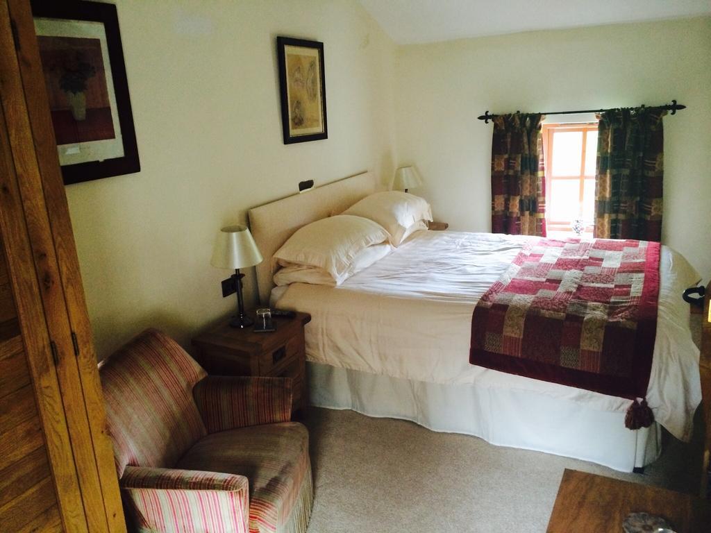 Low Nook Farm Holiday Cottage แบรมพ์ตัน ภายนอก รูปภาพ